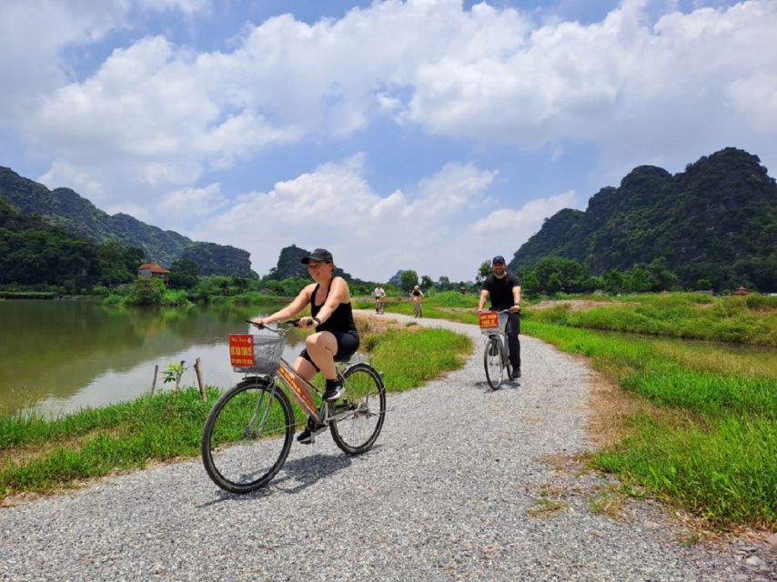 Hanoi: Ninh Binh, Hoa Lu, Tam Coc and Mua Cave Day Trip - Tam Coc by Sampan: The Day’s Most Relaxing Hour and a Half