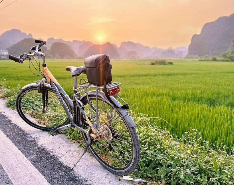 Hanoi: Ninh Binh- Hoa Lu - Trang An - Mua Cave - Best Seller - Guides, group rhythm, and organization