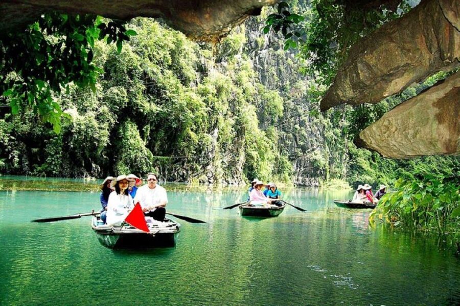 Hanoi: Perfume Pagoda - Yen Stream Boat Ride, Lunch & Cave - Yen Stream: The Scenic Opening to the Sacred Site