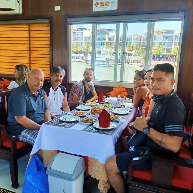 Hanoi: Roundtrip Halong Bay Islands, Caves, Kayaking & Lunch - Sung Sot Cave on Bo Nau Island