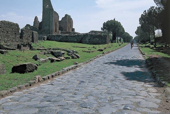 Hidden Gems & Rome Catacomb Semi Private Tour by golf cart - The Aventine Hill and the famous keyhole