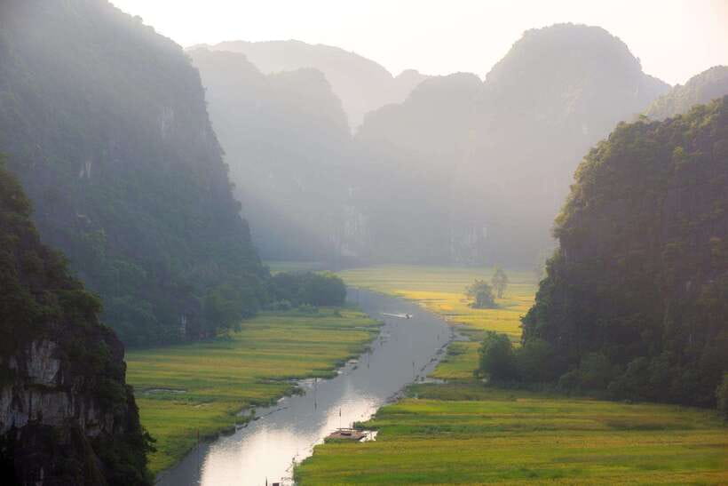 Hoa Lu Tam Coc Mua cave Day trip, best price - best selling - Buffet lunch and the cost of eating well
