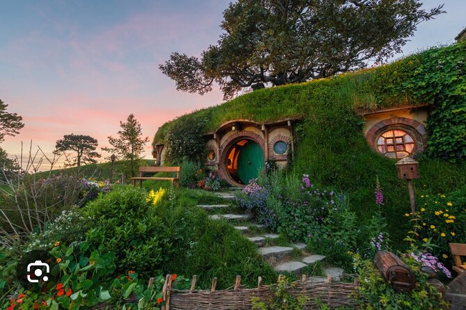 Hobbiton and Waitomo Caves Arrive in Comfort and Style - Why combine Hobbiton and Waitomo?