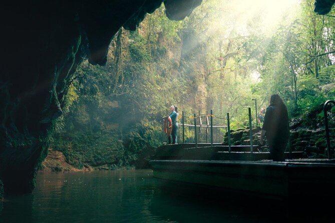 Hobbiton & Waitomo Caves Small-Group Tour W Lunch from Auckland - Waitomo Glowworm Caves: a quieter kind of spectacle