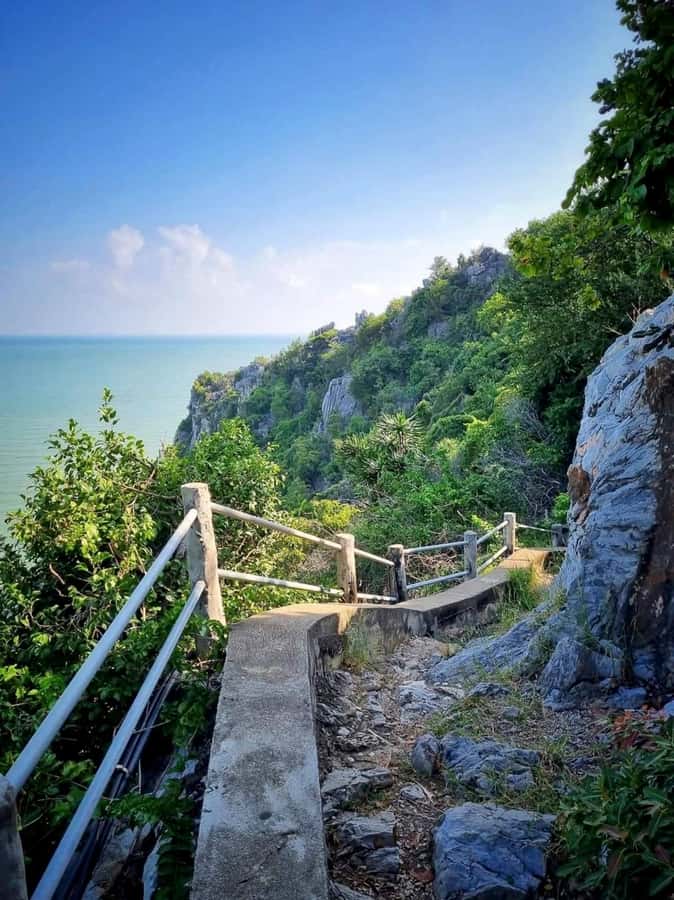 Hua Hin: Phraya Nakhon Cave Tour - Inside the two chambers