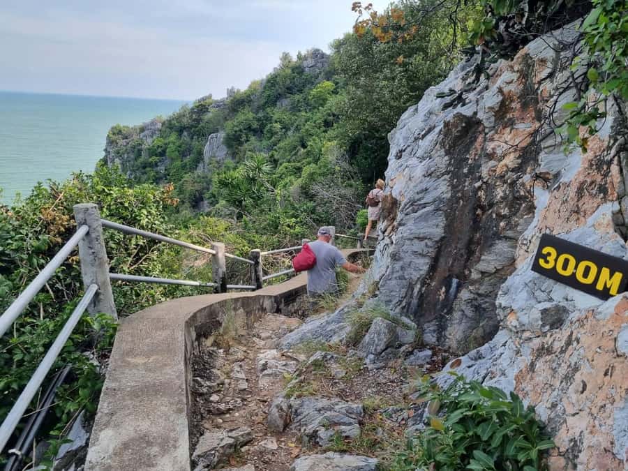Hua Hin: Sam Roi Yod and Praya Nakhon Cave Group Tour - Time inside the cave