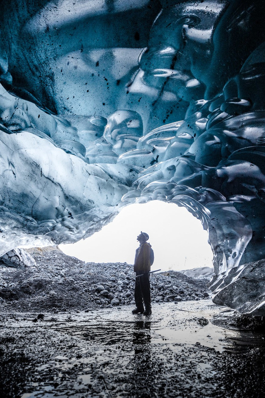 Iceland 3-Day Tour Golden Circle, Glacier Lagoon, & Ice Cave - What the small group changes