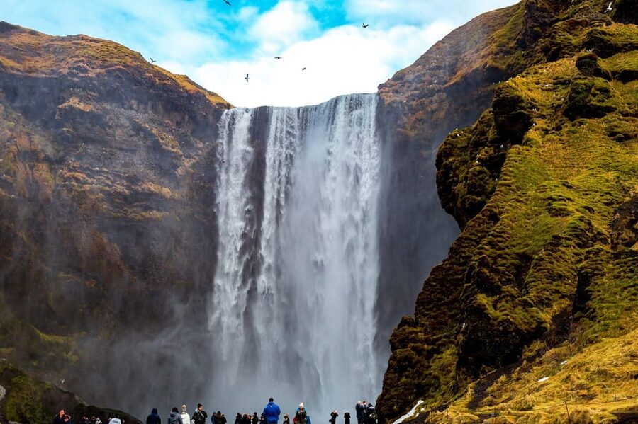 Iceland 3-Day Tour Golden Circle, Glacier Lagoon, & Ice Cave - Who should book this tour?