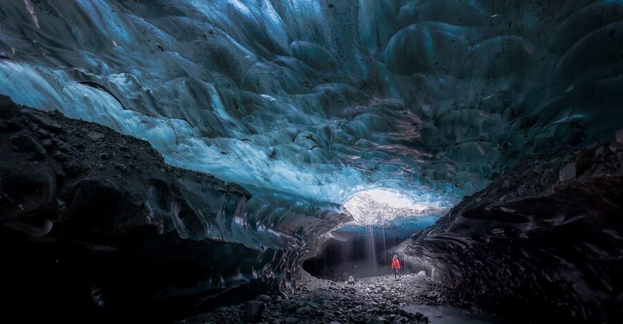 Iceland: Ice Cave Captured with Professional Photos - A photographer who also guides