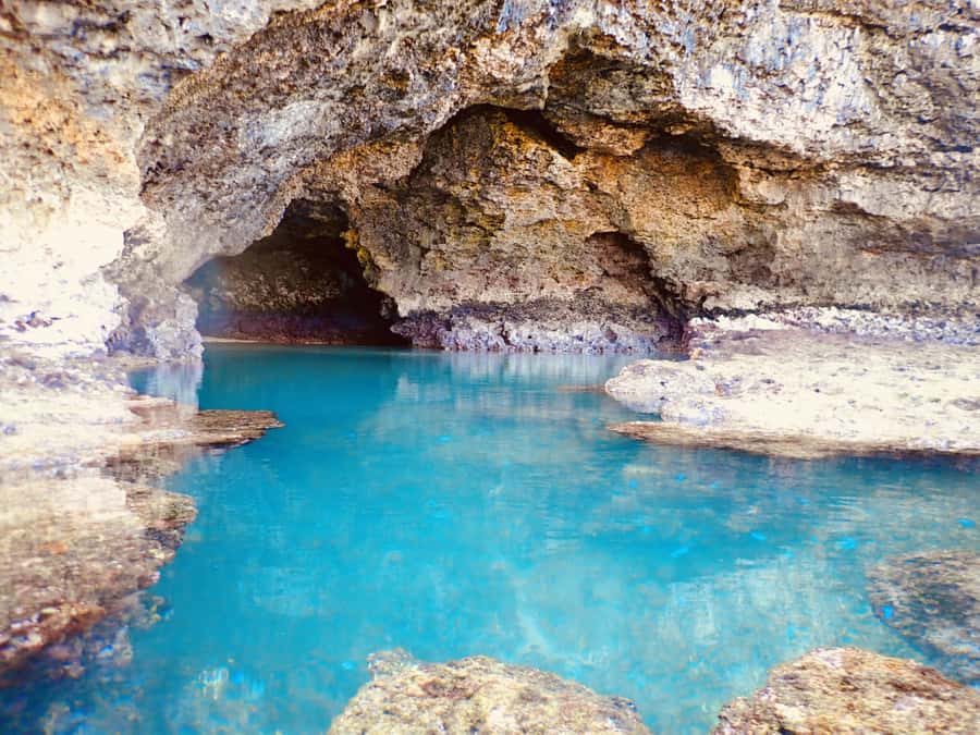 Ishigaki: Canoe or SUP at Kabira Bay＆Snorkeling at Blue Cave - Should you book the Kabira Bay and Blue Cave tour?
