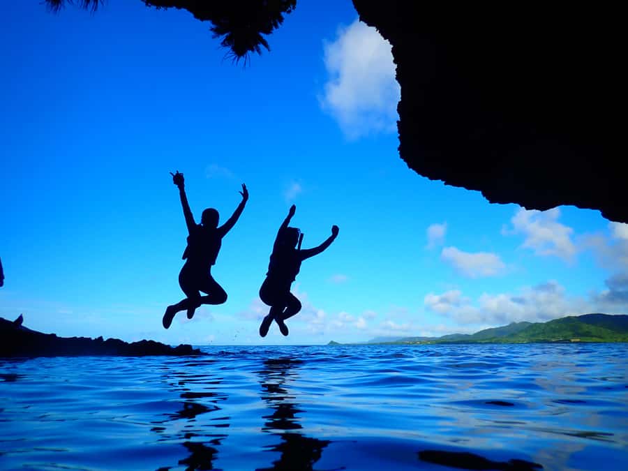 Ishigaki Island: SUP or Canoeing and Snorkeling at Blue Cave - SUP or kayak: which choice suits you?