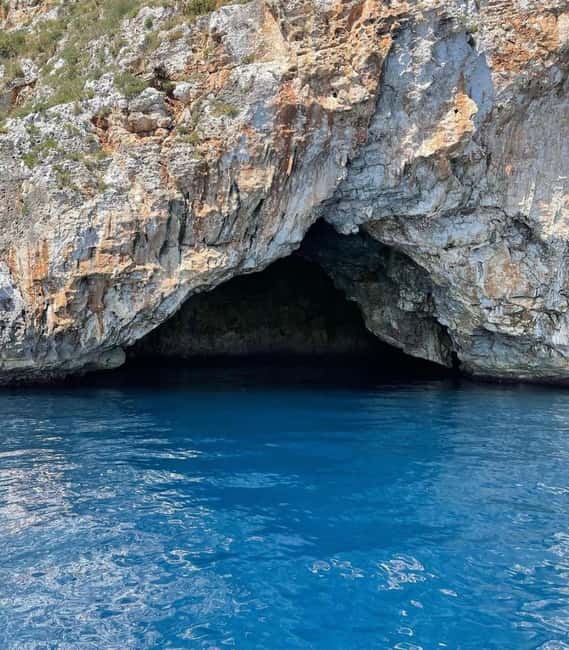Join us for a 1-hour boat trip to explore the amazing caves of Salento - The First Caves Along the Castro Coast