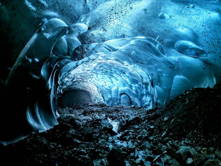 Jökulsárlón: Blue Ice Cave Tour and Glacier Walk - The first 1.5 hours on Vatnajökull