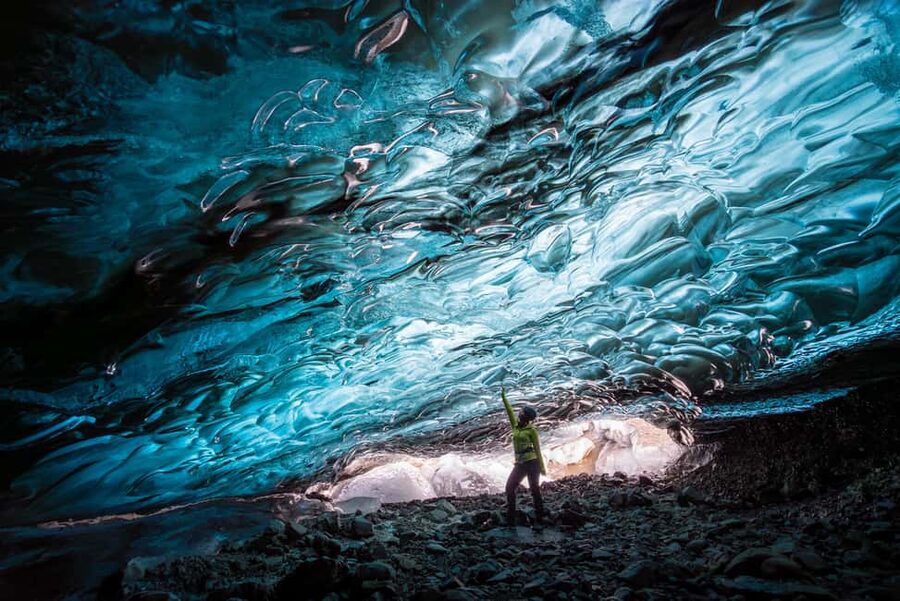 Jökulsárlón: Glacier Hike to a Remote Ice Cave - Practical booking advice