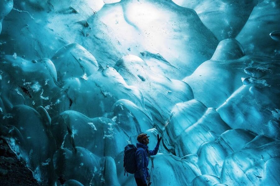 Jökulsárlón: The Original Ice Cave Tour on Vatnajökull - Reaching the glacier from Jökulsárlón