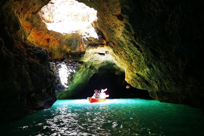 Kayak Benagil Cave with 1st kayak tour company - Gruta dos Algarinhos, the pirate cave