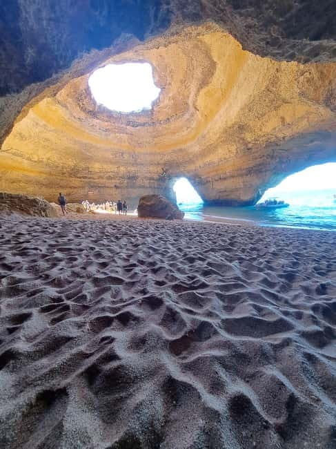 Kayak Tour Unexplored Caves + Benagil Cave - The briefing is part of the experience