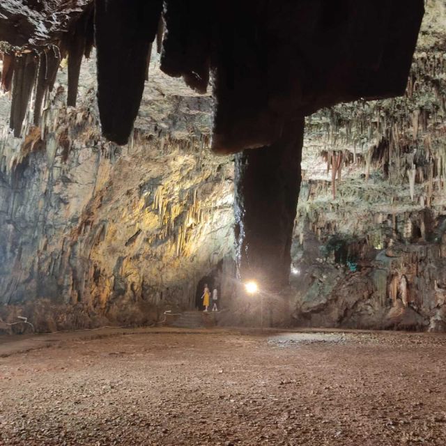 Kefalonia:Melissani Lake,Drogarati Cave & Antisamos Day Trip - Drogarati Cave is a short, striking stop
