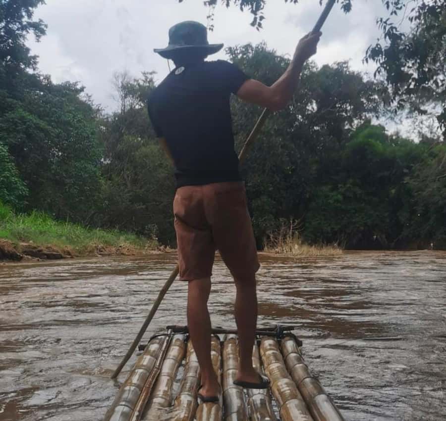 Khao Sok: Private Bamboo Rafting & Jungle Cave Temple Tour - What the scenery is really like