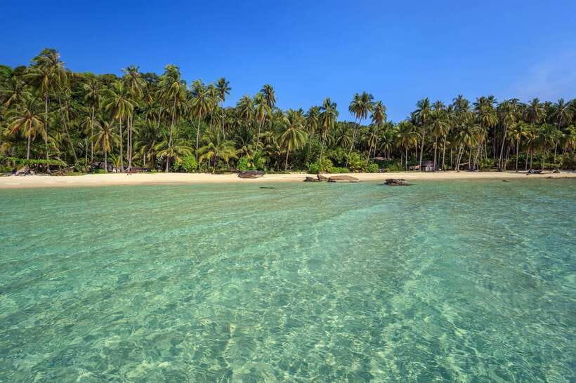 Koh Lanta: 4-Island Adventure Tour to Emerald Cave - Koh Ngai is the quiet finish