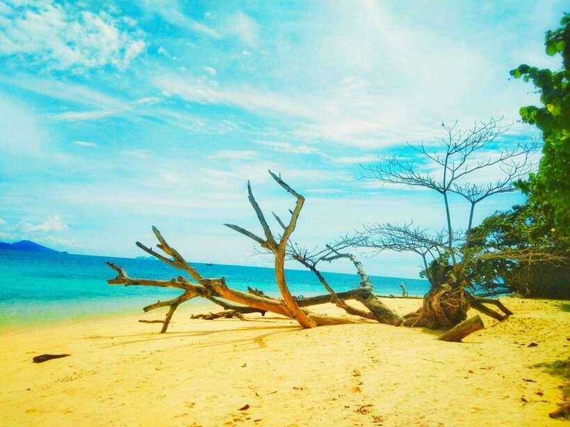 Koh Lanta: 4 Islands and Emerald Cave Snorkeling Trip - Hotel Pickup From Koh Lanta Between 7:50 and 8:40