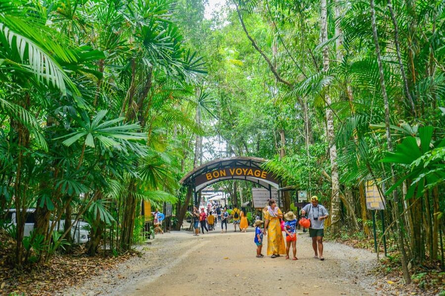 Krabi Private Escape: Emerald Pool, Hot Springs & Tiger Cave - What to bring and how to pace the day