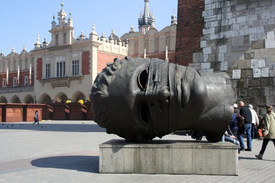 Krakow: Rynek Underground Museum Guided Tour - Multimedia that brings the market back to life