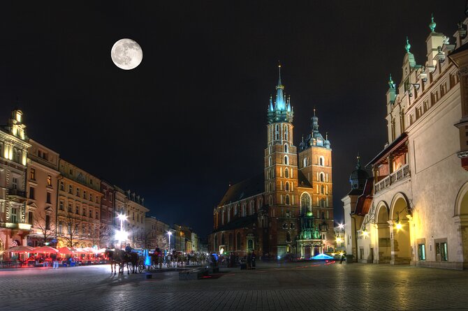 Krakow: Rynek Underground Museum Skip-the-line Guided Tour - Medieval burials and the human side of the museum