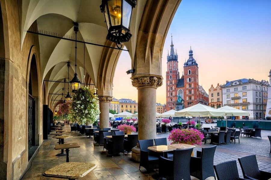 Krakow's Rynek Underground Museum Tour with Ticket and Guide - Medieval streets below the modern city