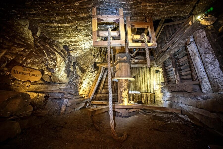 Krakow: UNESCO Underground Boat Expedition & Salt Mine Tour - Who should book this experience