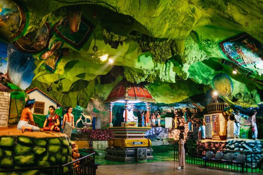 Kuala Lumpur: Batu Caves Half-Day Tour with Pick-Up Option - Inside the high-ceilinged cave
