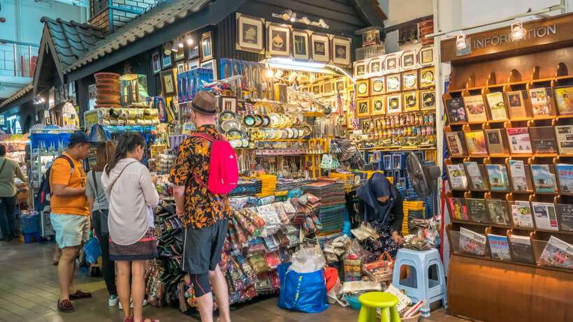 Kuala Lumpur: Batu Caves & Historic Buildings Tour - The National Mosque and Malaysia’s modern identity