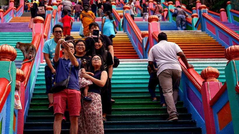 Kuala Lumpur: Batu Caves & Historic Buildings Tour - Chinatown, Petaling Street, and the food route