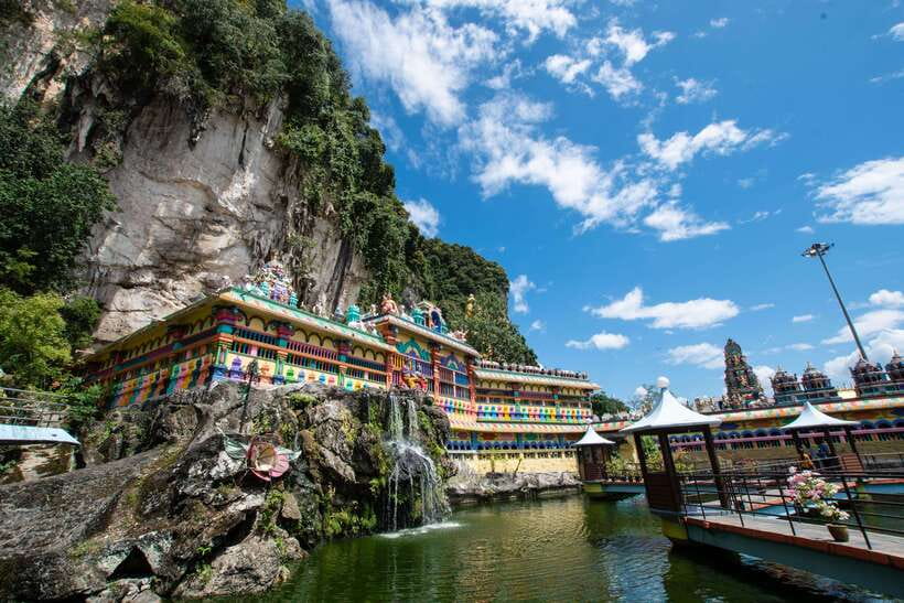 Kuala Lumpur: Batu Caves, Ramayana Caves & Kanching Falls - Shared or private tour?