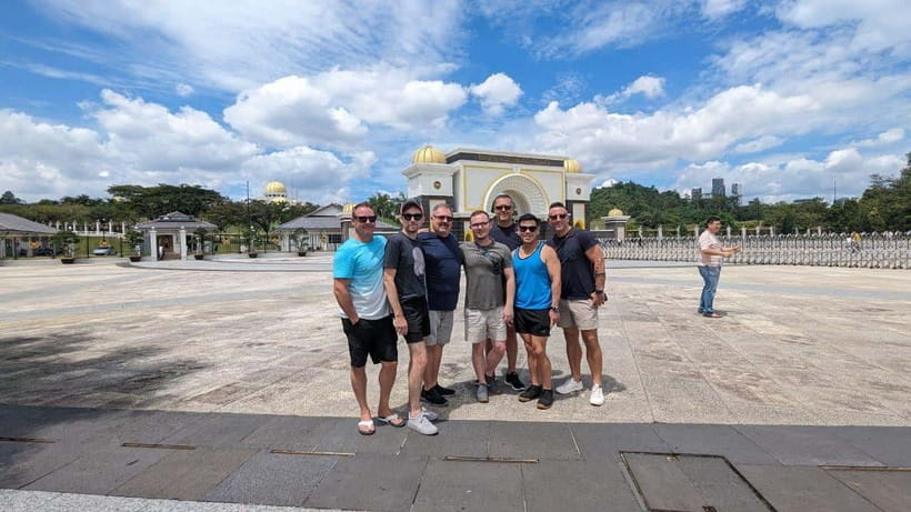 Kuala Lumpur: Batu Caves, Thean Hou Temple & National Mosque - Who will enjoy this morning most