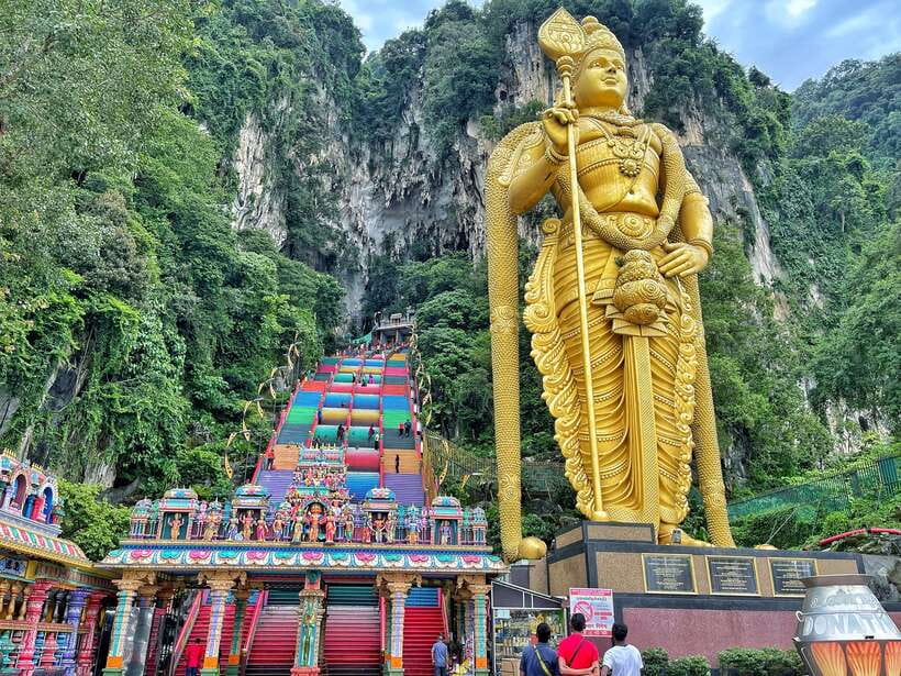 Kuala Lumpur: Genting Highlands & Batu Caves Day Trip - Riding above the rainforest