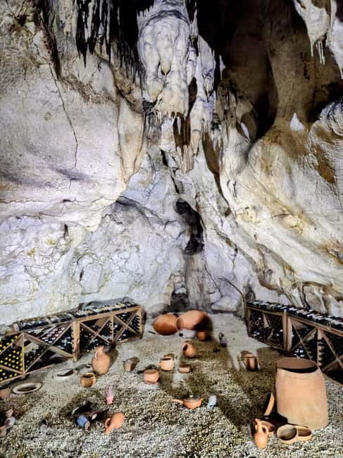 Kutaisi: Sataplia Natural Res. & Tetra Cave Wine Degustation - Who should book this cave and wine outing