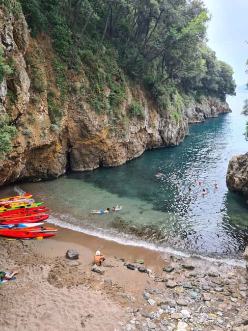 La Spezia: Sunset Kayak & Caves Tour w/ Swimming & Aperitif - Why this sunset paddle is worth considering