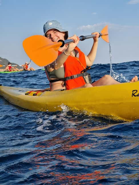 La Spezia: Sunset Kayak & Caves Tour w/ Swimming & Aperitif - Who should book this experience