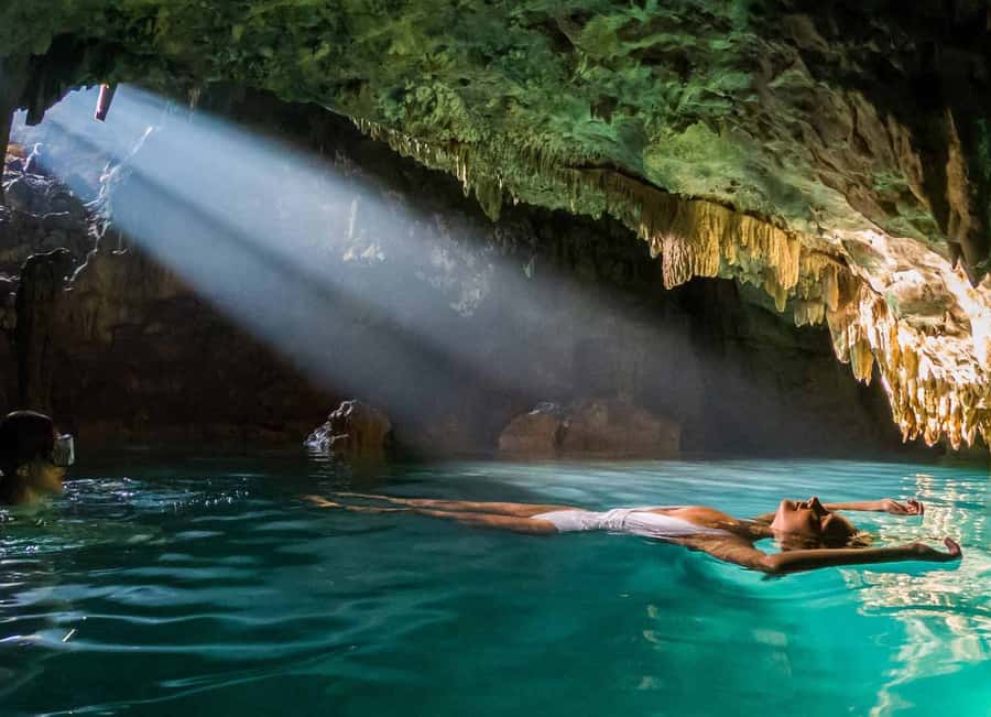 Labuan Bajo: Rangko Cave and Beach Snorkeling Half-Day Tour - Morning or afternoon: which departure is better?
