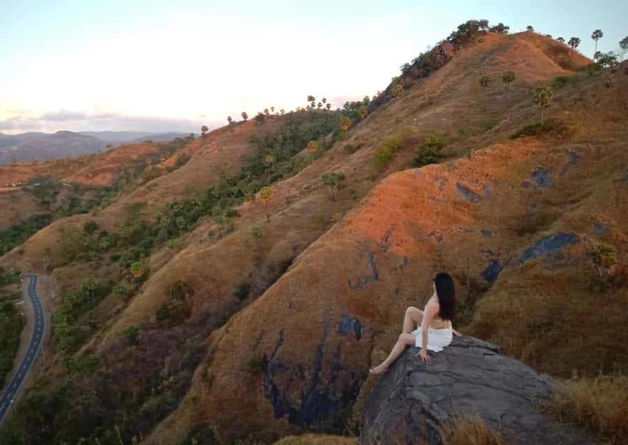 Labuan Bajo: Rangko Cave and Beach Snorkeling Half-Day Tour - What the $47 price really covers