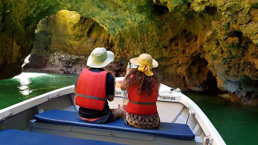Lagos: Ponta da Piedade Grotto 1-Hour Tour with Local Guide - The narrow passages are the main event