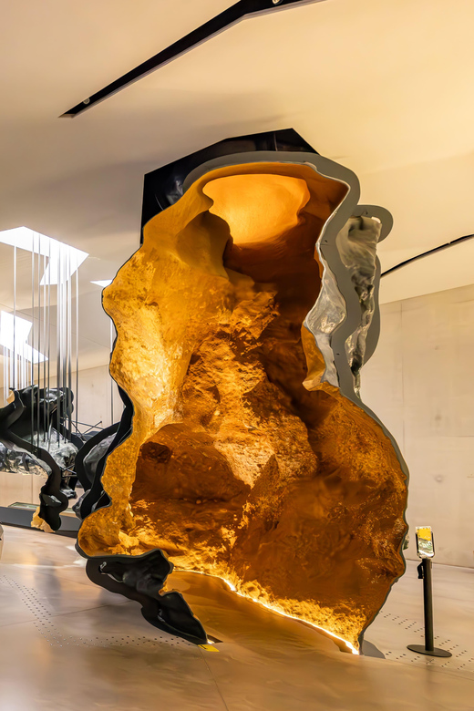 Lascaux IV: Full Replica Cave Experience Ticket - Six scenic areas that add meaning after the cave