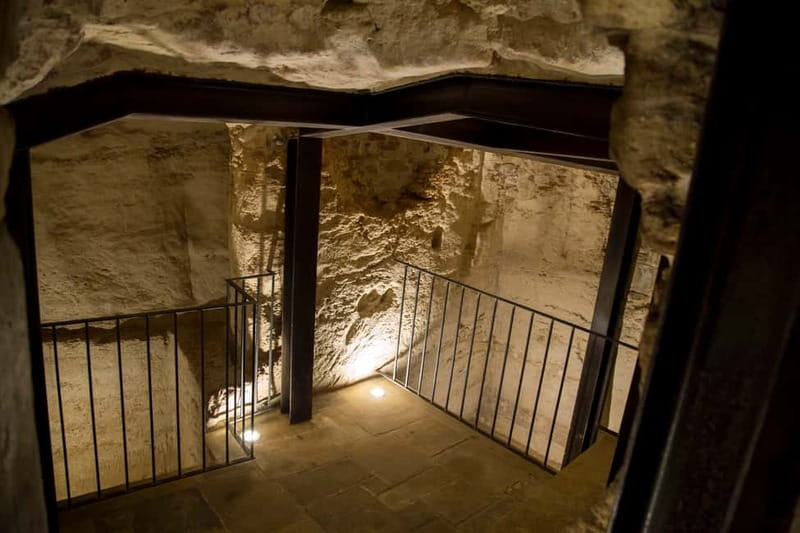 Lecce: Baroque Architecture and Underground Walking Tour - Piazza Sant’Oronzo and the Roman amphitheater