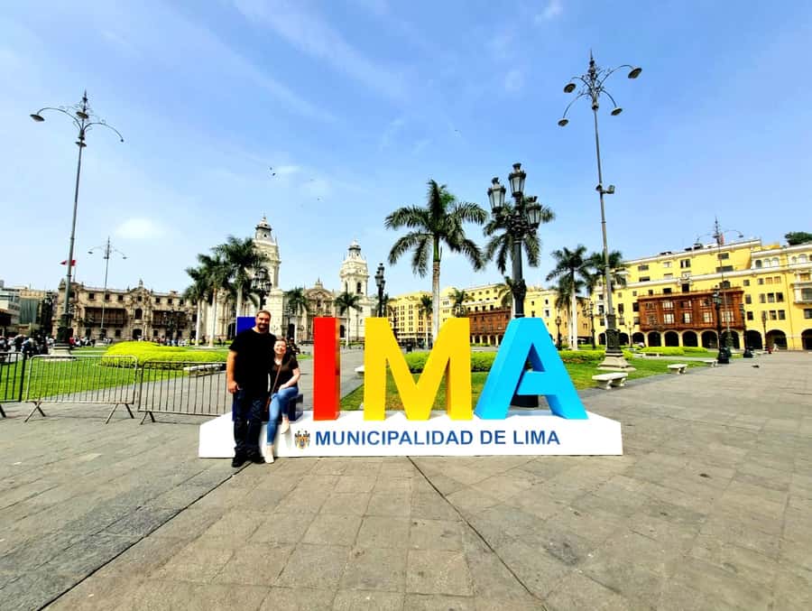 Lima: City Highlights Walking Tour & Catacombs - Spending an hour at Saint Francis Monastery