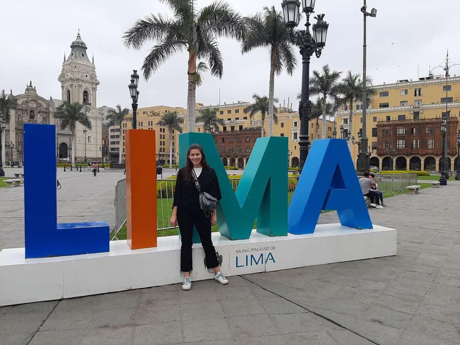 Lima: Historic Downtown, Miraflores & Catacombs Private Tour - Key points at a glance