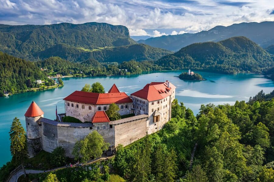 Ljubljana: Lake Bled, Postojna Cave, and Predjama Day Tour - What the price really includes