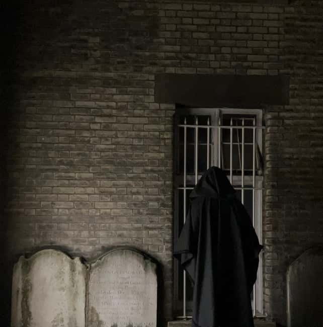 London: Jack the Ripper Tour and Underground Prison in Spanish - Key points to know before you book