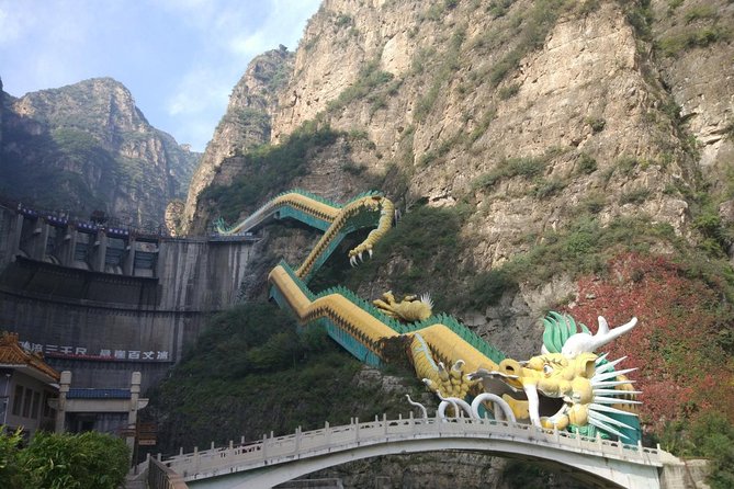 Longqingxia Gorge Cruise and Guyaju Cave Dwellings Private Day Tour - Lunch at a farmer’s house