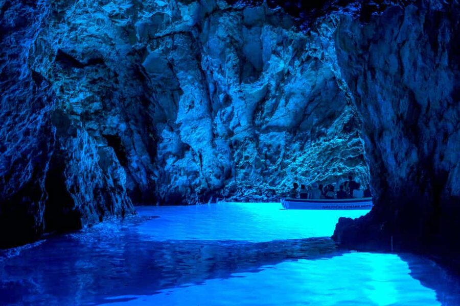 Makarska: 5-Islands Tour, Blue Cave, Vis, Hvar & Brač - Key points at a glance
